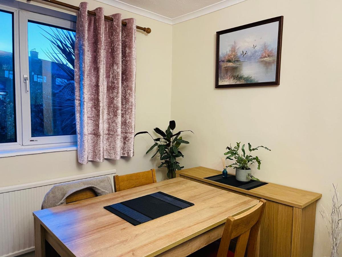 St Ives, King Bed Cosy Home, Parking, Fast Wi Fi St Ives (Cambridgeshire) Exterior foto